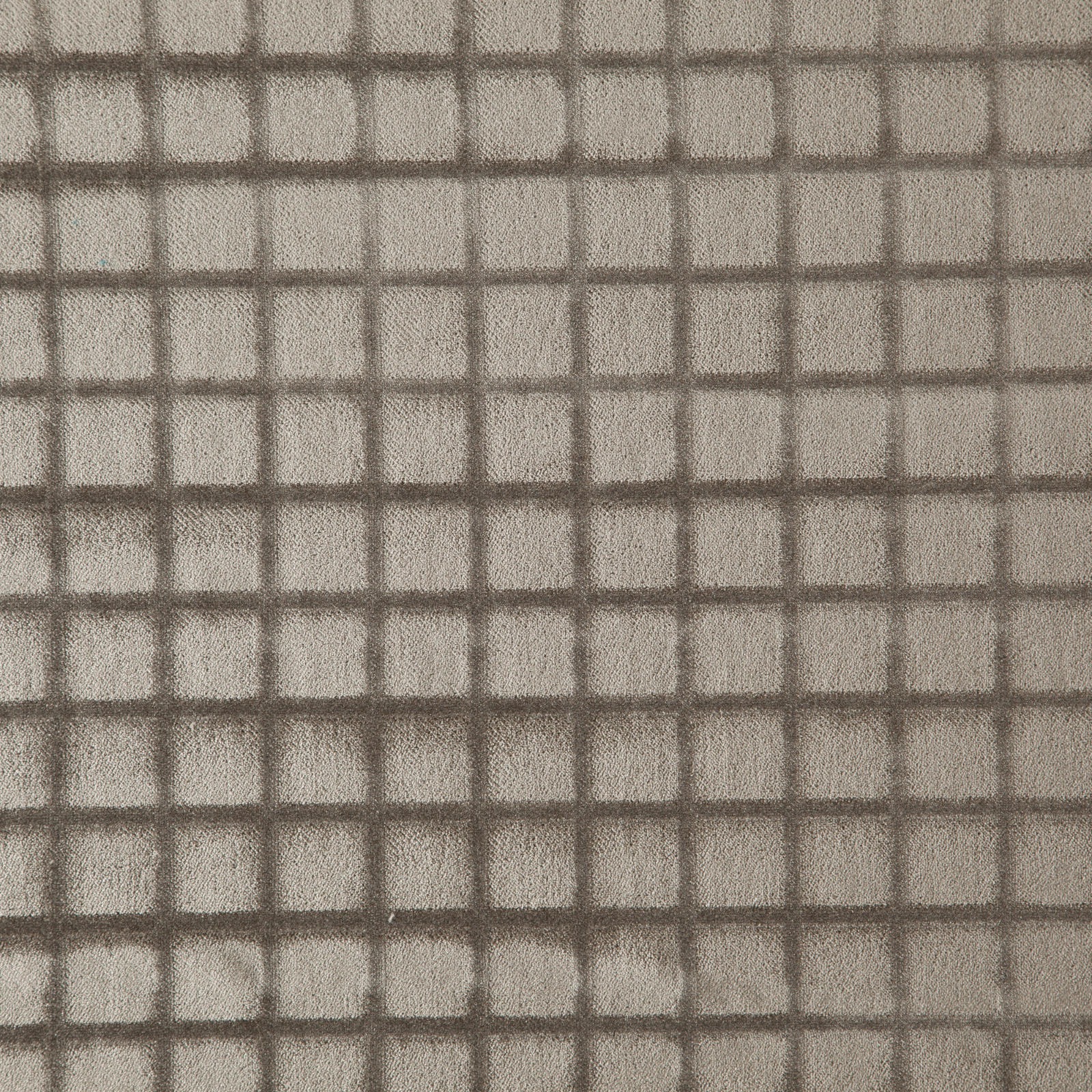 38500015